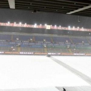 Calcio: neve e gelo, rinviate Bologna-Juventus e Parma-Fiorentina