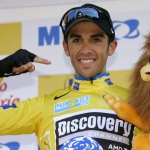 Ciclismo: Alberto Contador squalificato per due anni, perde anche Tour 2010 e Giro 2011