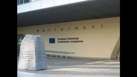 L’Eurogruppo lancia l’Esm, il bazooka europeo da 700 miliardi