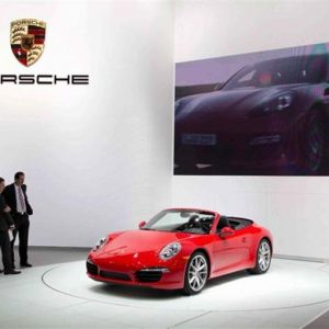 Porsche vola con la Cayenne: record storico degli utili (+22%)