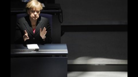 Merkel pronta ad aumentare il firewall europeo