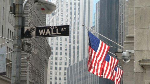 Usa: ripresa incerta, Wall Street va ko. Da domani trimestrali dei grandi gruppi al via