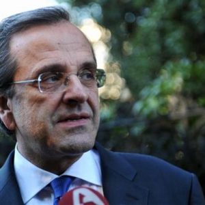 Grecia, premier Samaras ricoverato d’urgenza per il distacco della retina