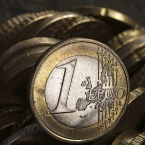 Bankitalia, euro-coin scende a giugno (-0,017%)