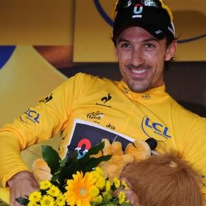 Tour de France, Cavendish si impone di potenza. Cancellara conserva la maglia gialla