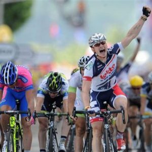 Al Tour de France Sagan sempre più protagonista fa il tris bruciando Greipel