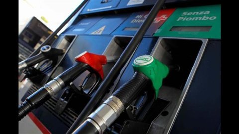 Benzina, controlli Finanza: 15% distributori irregolari