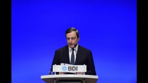 Bce, Draghi: l’Eurozona va nella giusta direzione