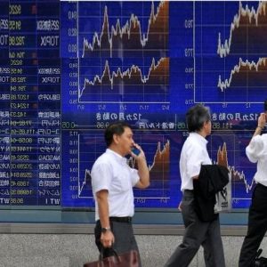 Il commercio della Cina delude, la Borsa di Tokyo azzera i guadagni e chiude piatta