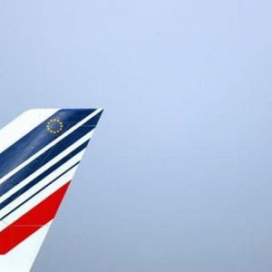 Air France: “Perdite dimezzate nel 2014”