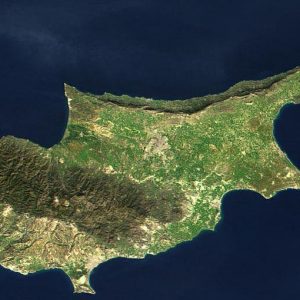 Cipro: servono 75 mln per evitare il crack ad aprile, Mosca ristruttura il debito