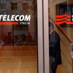 Borsa, Telecom cade dopo lo stop allo scorporo della rete