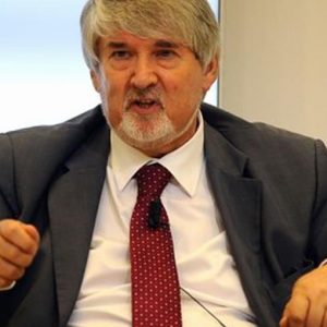 Lavoro, Poletti: “Manca un miliardo per la cassa integrazione”