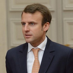 Francia: Macron lascia e corre per Eliseo