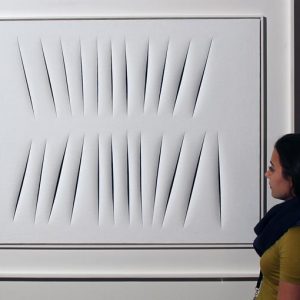 Lucio Fontana in asta da Sotheby’s a Londra: 6-9 milioni di euro la stima per Concetto Spaziale