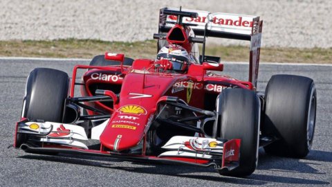 F1, GP MALESIA – Pole di Hamilton ma la vera magia è di Vettel che riporta la ferrari in prima fila