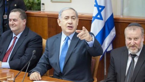 Nucleare Iran: Israele, resa all’asse del male