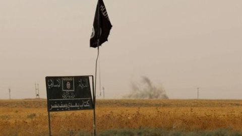 Avanzata Isis: attentato-bomba in Libia, vicino Misurata