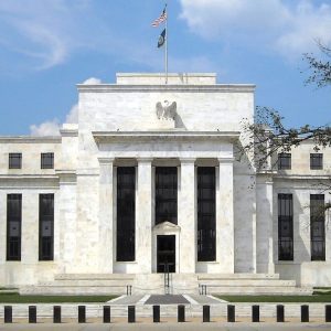 La Fed gela i listini, ma lo spread scende ancora