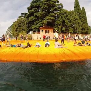 Iseo, chiude la passerella-icona di Christo