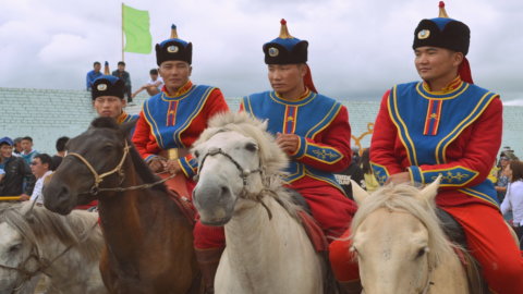 La Mongolia non fa scuola: i tassi restano bassi ovunque