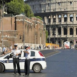 Smog, blocco auto e scioperi Roma e Milano