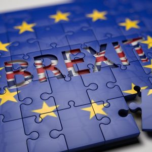 Brexit: May in bilico sull’accordo con la Ue