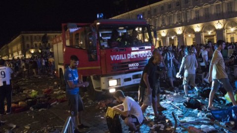 Juve, Torino: mille feriti in piazza